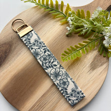 Load image into Gallery viewer, Ivory Floral Wristlet Keychain
