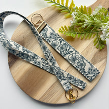 Load image into Gallery viewer, Ivory Floral Wristlet Keychain
