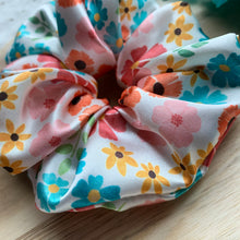 Load image into Gallery viewer, Summer Flowers Scrunchie
